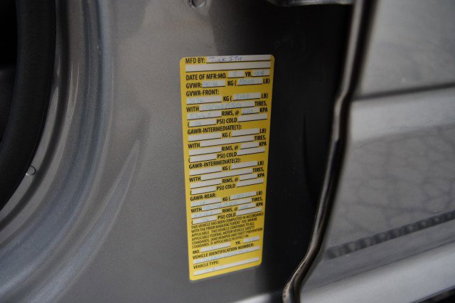 Used 2024 RAM 5500 Laramie image 57