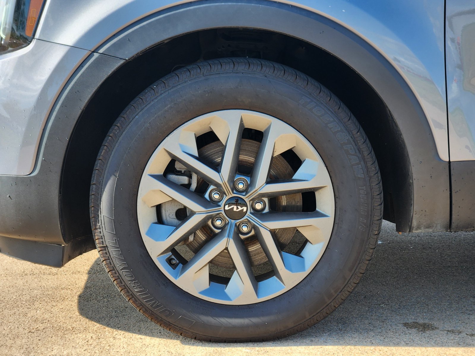Used 2024 Kia Telluride LX FWD image 14