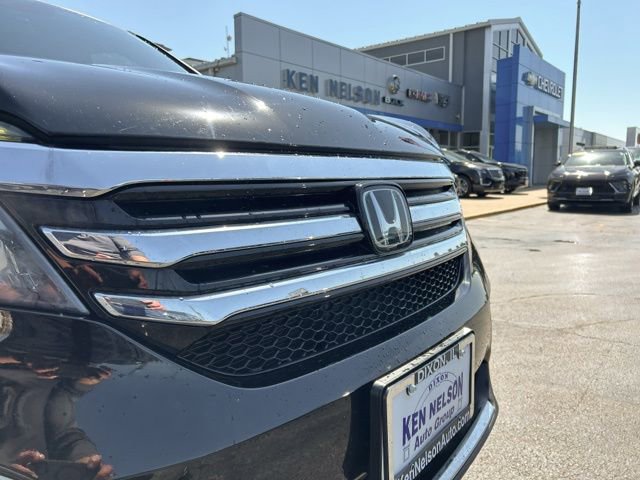 Used 2017 Honda Pilot Touring image 13