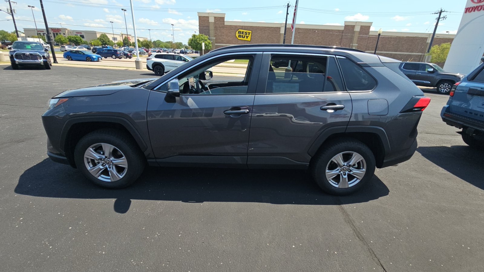 Certified 2025 Toyota RAV4 XLE AWD/4WD image 6