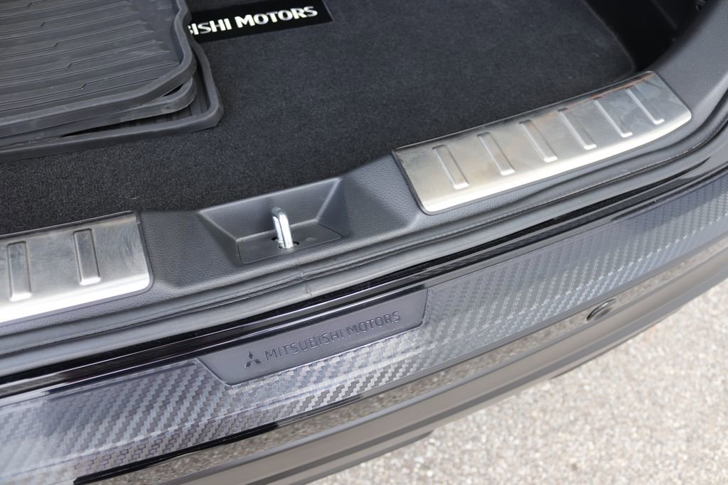 Used 2024 Mitsubishi Eclipse Cross LE image 13