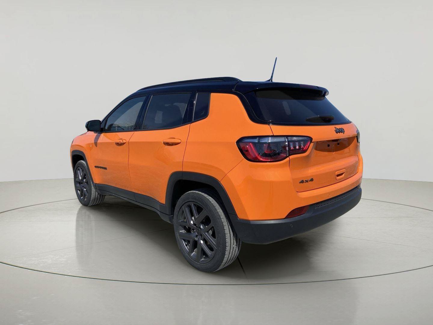 Used 2026 Jeep Compass Limited AWD/4WD image 5