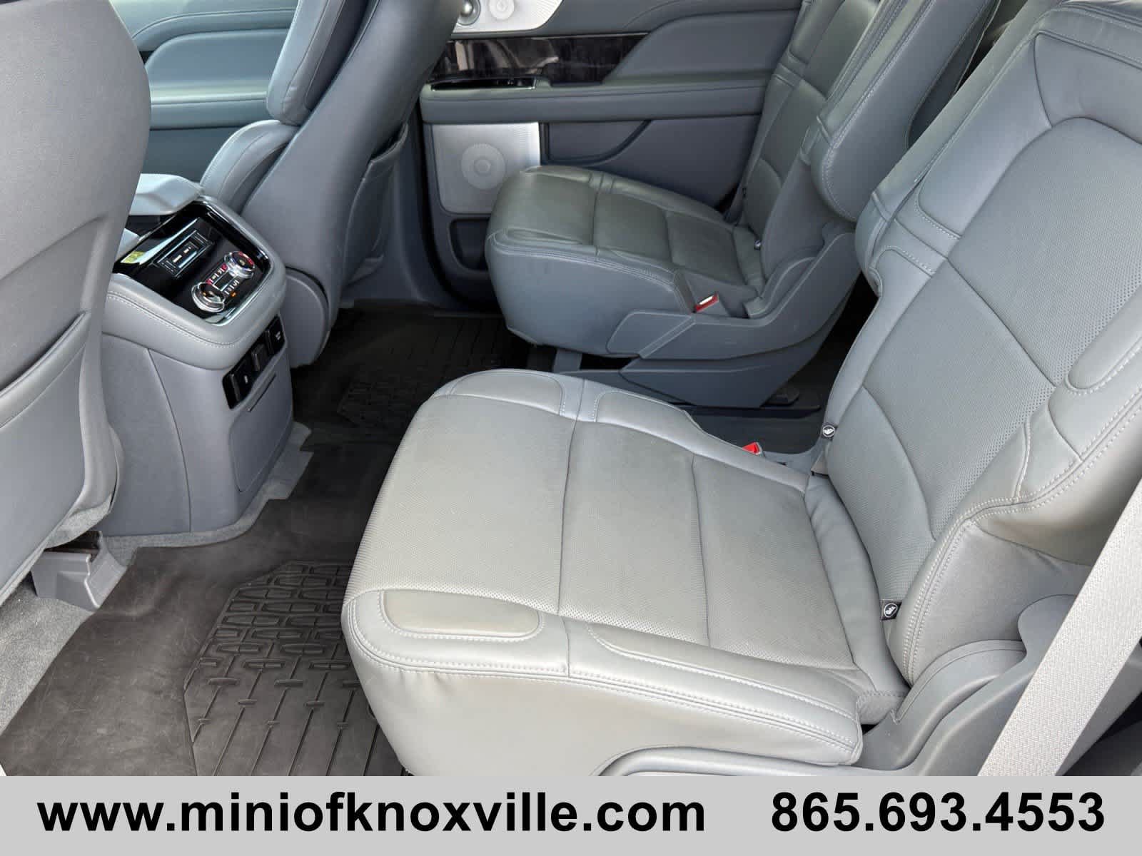 Used 2021 Lincoln Navigator Reserve w/ Luxury Package AWD/4WD image 17