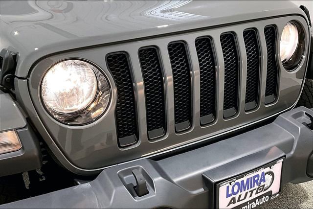 Used 2021 Jeep Wrangler Unlimited Sahara image 35