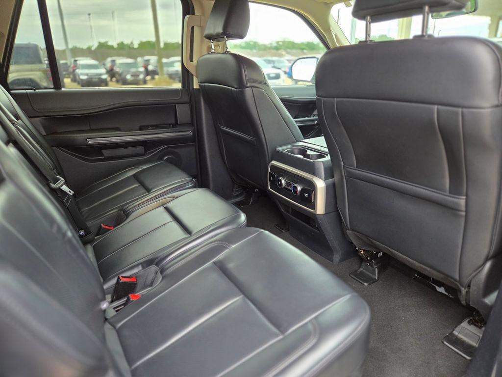Used 2024 Ford Expedition Max XLT AWD/4WD image 11