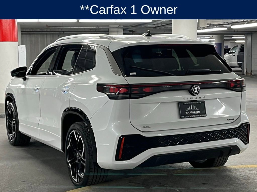 Certified 2025 Volkswagen Tiguan SEL R-Line image 5
