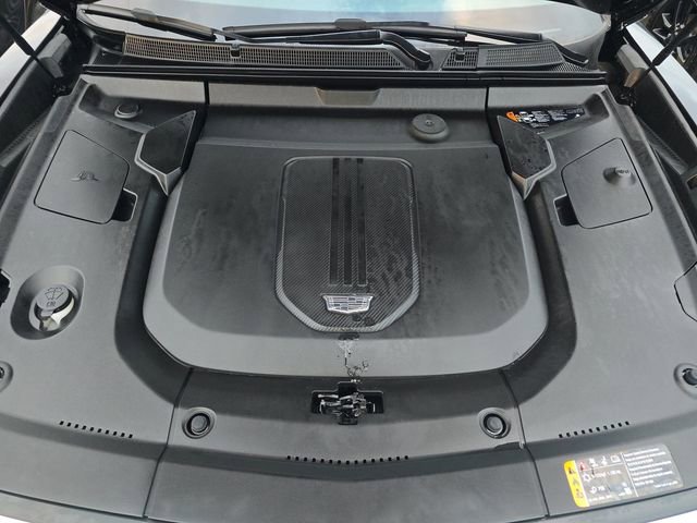 Used 2024 Cadillac Lyriq Luxury AWD/4WD image 16