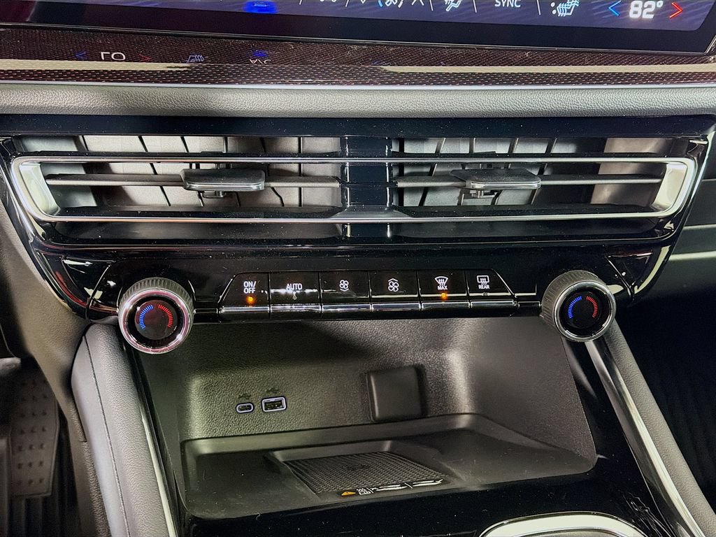 New 2026 Chevrolet Traverse Z71 w/ Enhanced Driving Package AWD/4WD image 15
