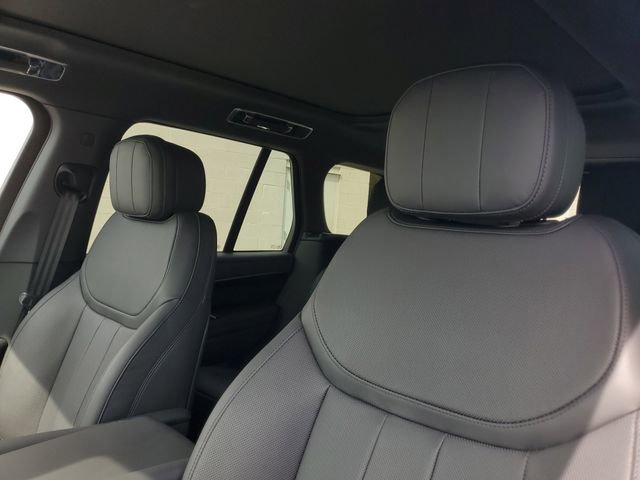 New 2024 Land Rover Range Rover SE AWD/4WD image 18