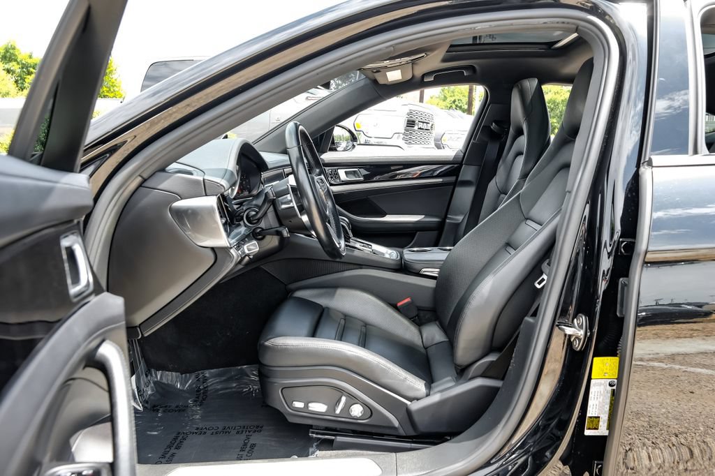 Used 2018 Porsche Panamera 4 AWD/4WD image 33