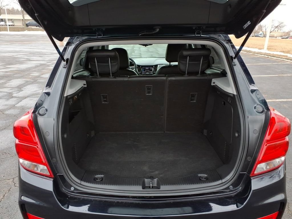 Used 2021 Chevrolet Trax LT w/ Premium Seat Package image 30