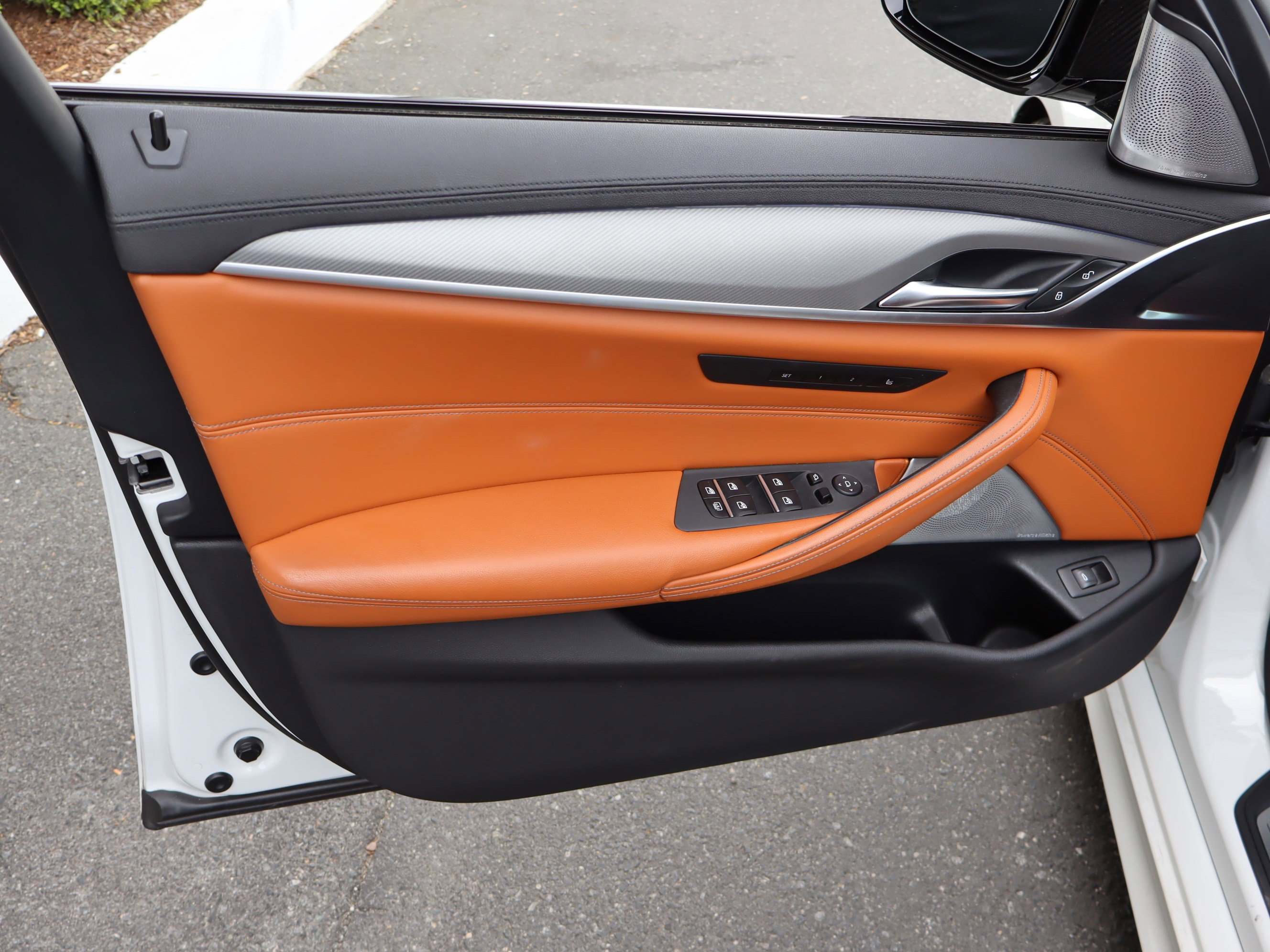 Used 2020 BMW M5 w/ Executive Package image 17