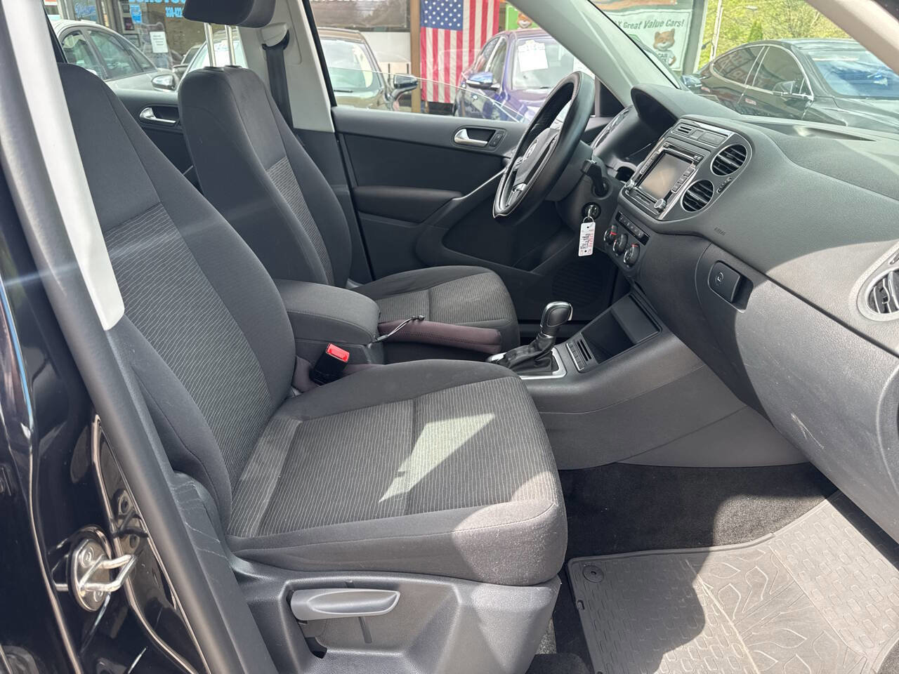 Used 2015 Volkswagen Tiguan S FWD image 15