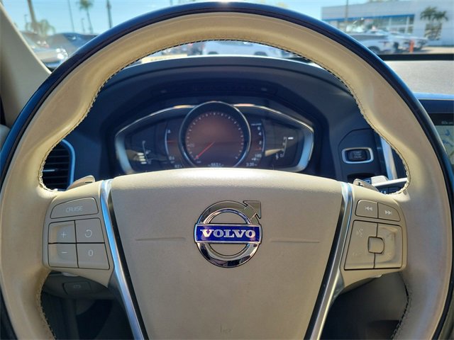 Used 2015 Volvo XC60 T6 w/ Proximity Package image 21