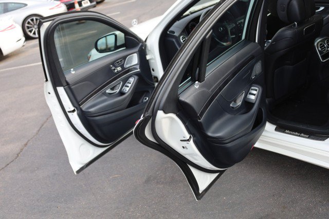 Used 2020 Mercedes-Benz S 450 Sedan image 21
