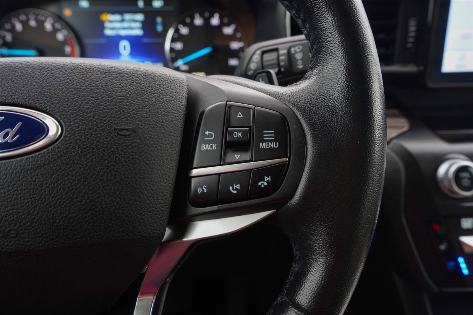 Used 2020 Ford Explorer Limited image 13