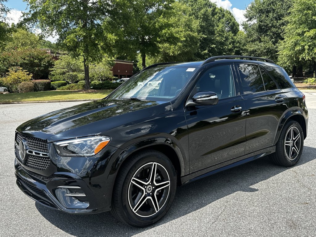 Certified 2025 Mercedes-Benz GLE 350 4MATIC w/ AMG Line Exterior image 4