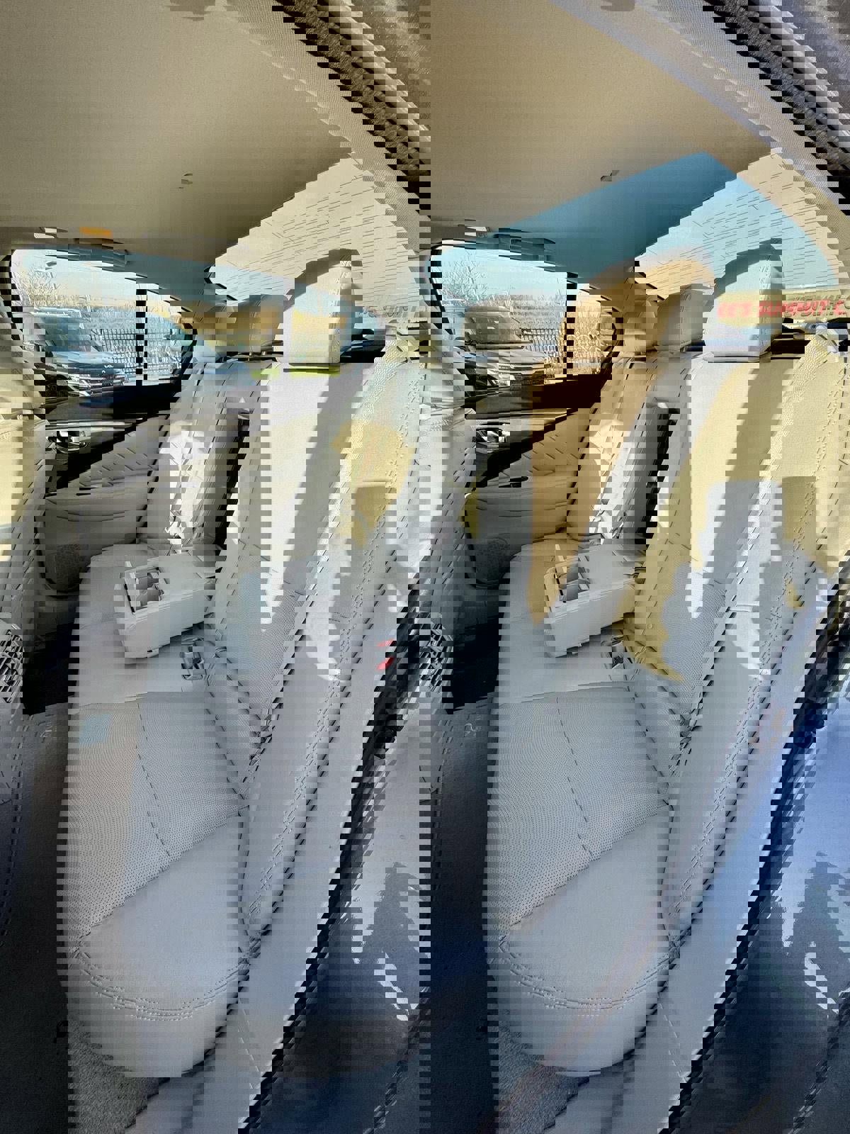 Used 2016 INFINITI Q50 Premium w/ Driver Assistance Package image 10