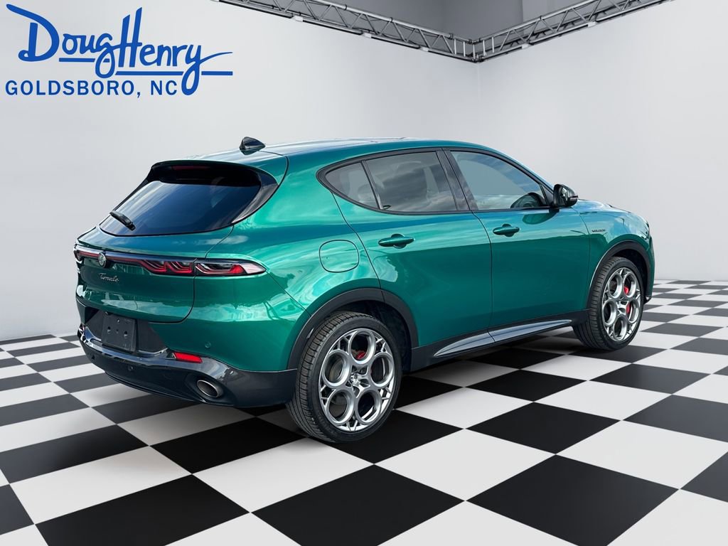 Used 2024 Alfa Romeo Tonale Veloce AWD/4WD image 5