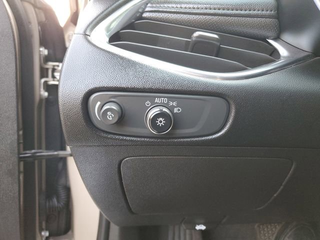 Used 2022 Chevrolet Malibu Premier image 30