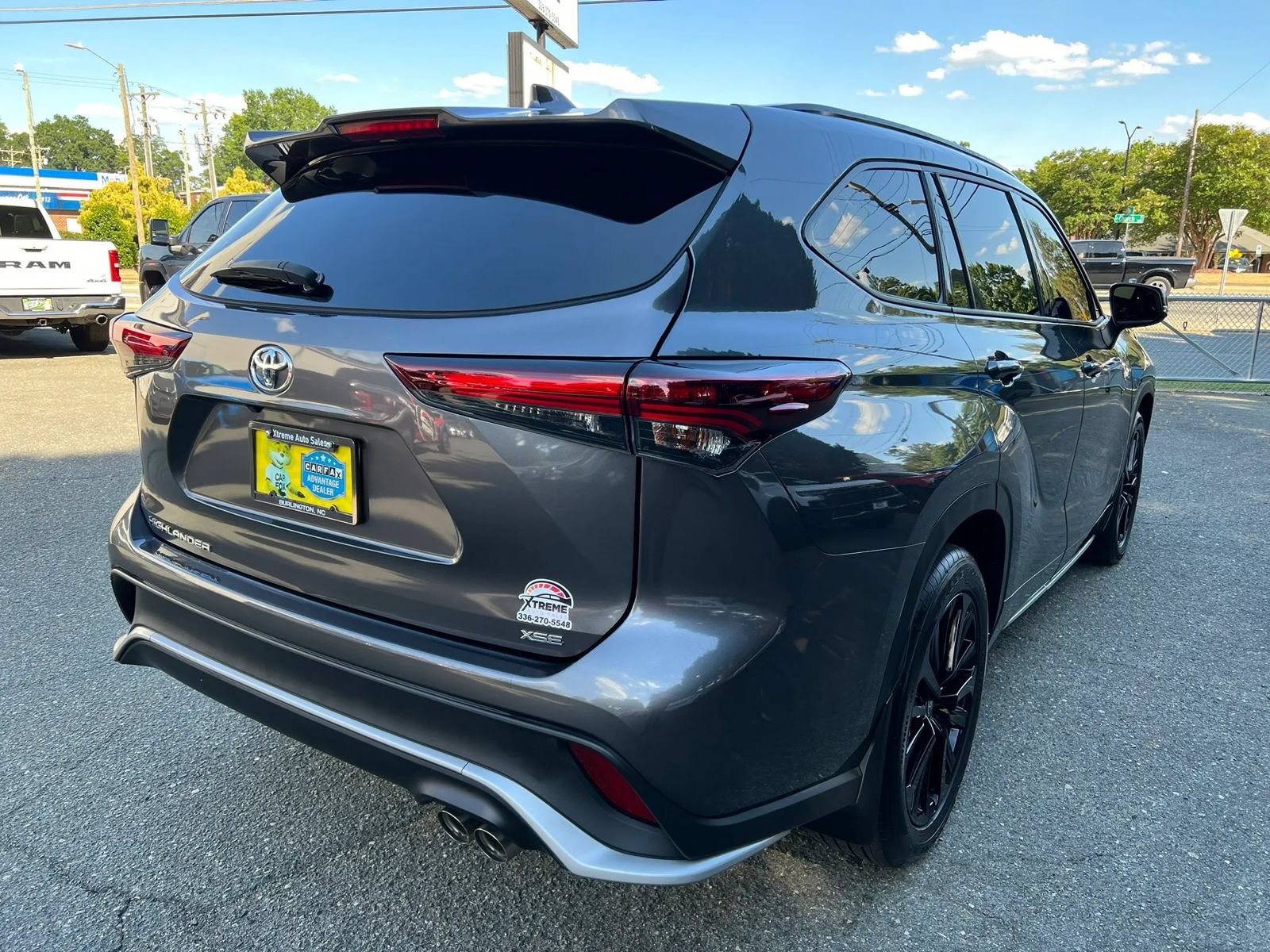 Used 2024 Toyota Highlander XSE FWD image 4