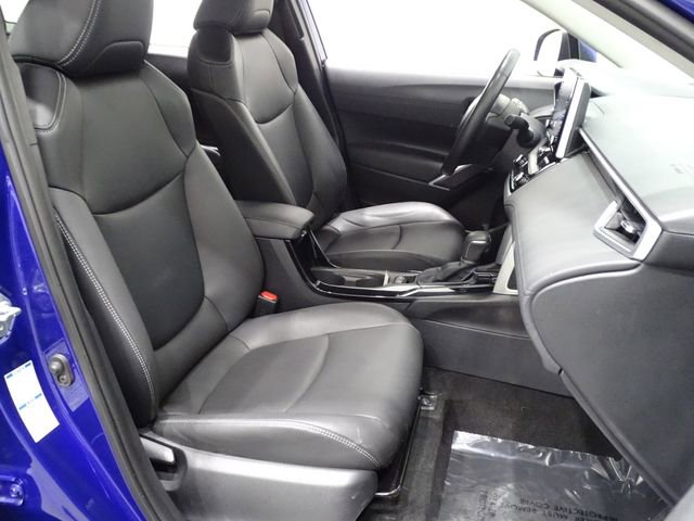Used 2022 Toyota Corolla Cross XLE image 14