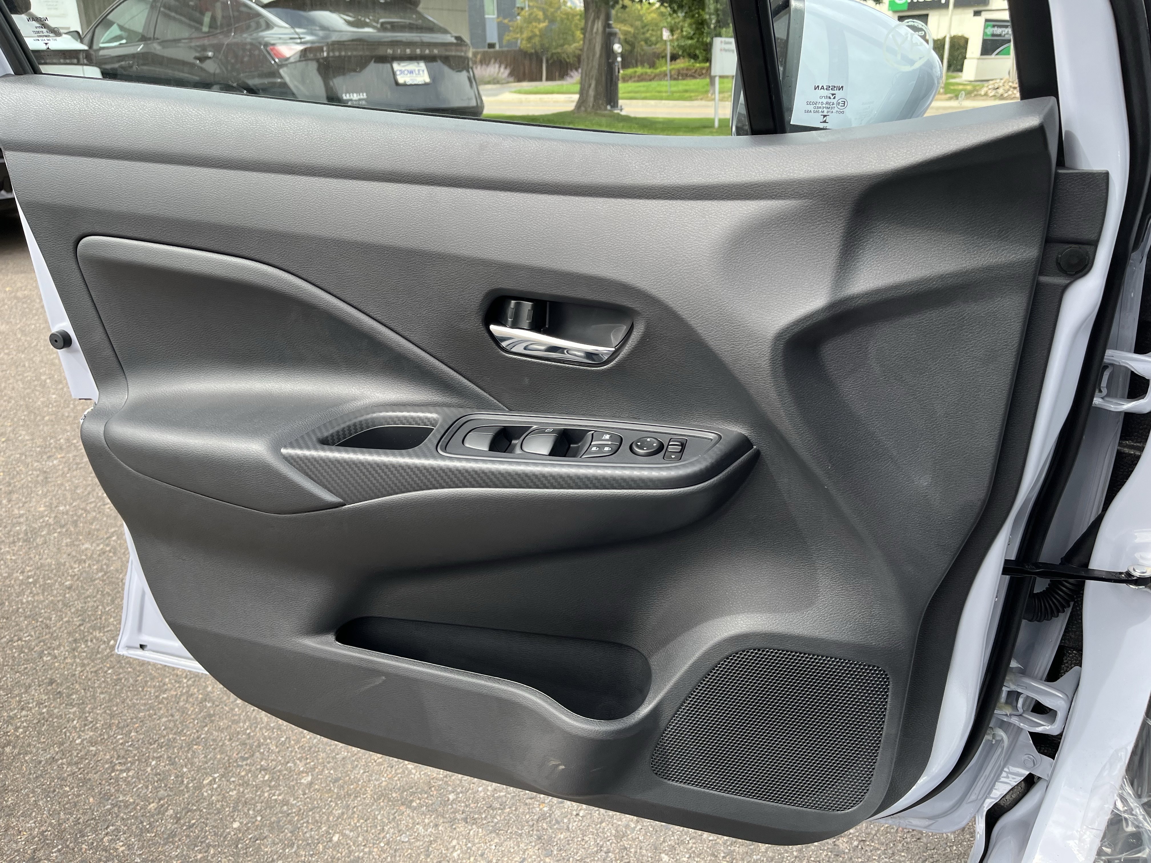 New 2025 Nissan Versa SV w/ Trunk Package FWD image 12