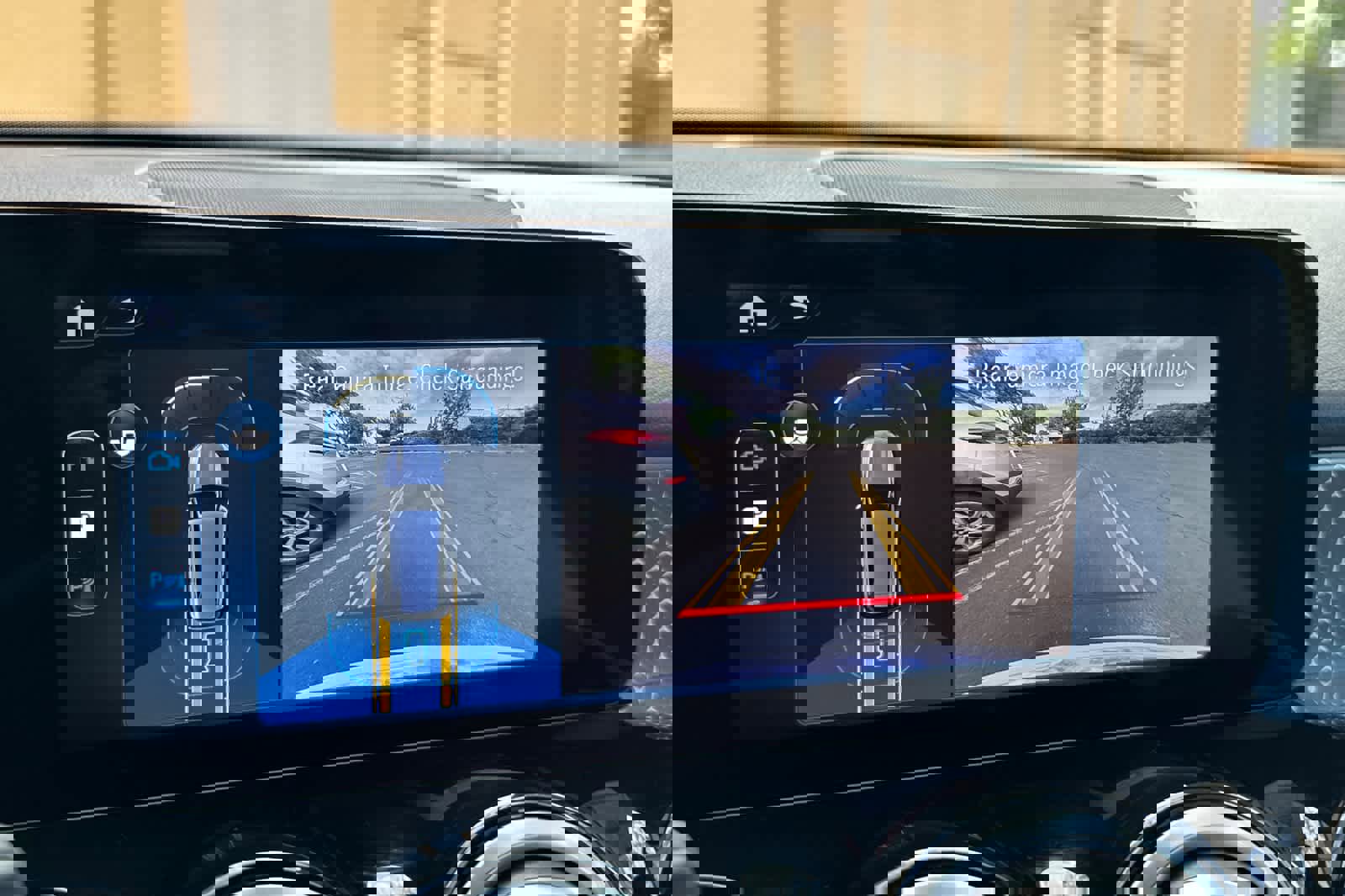 New 2025 Mercedes-Benz GLB 250 4MATIC image 18