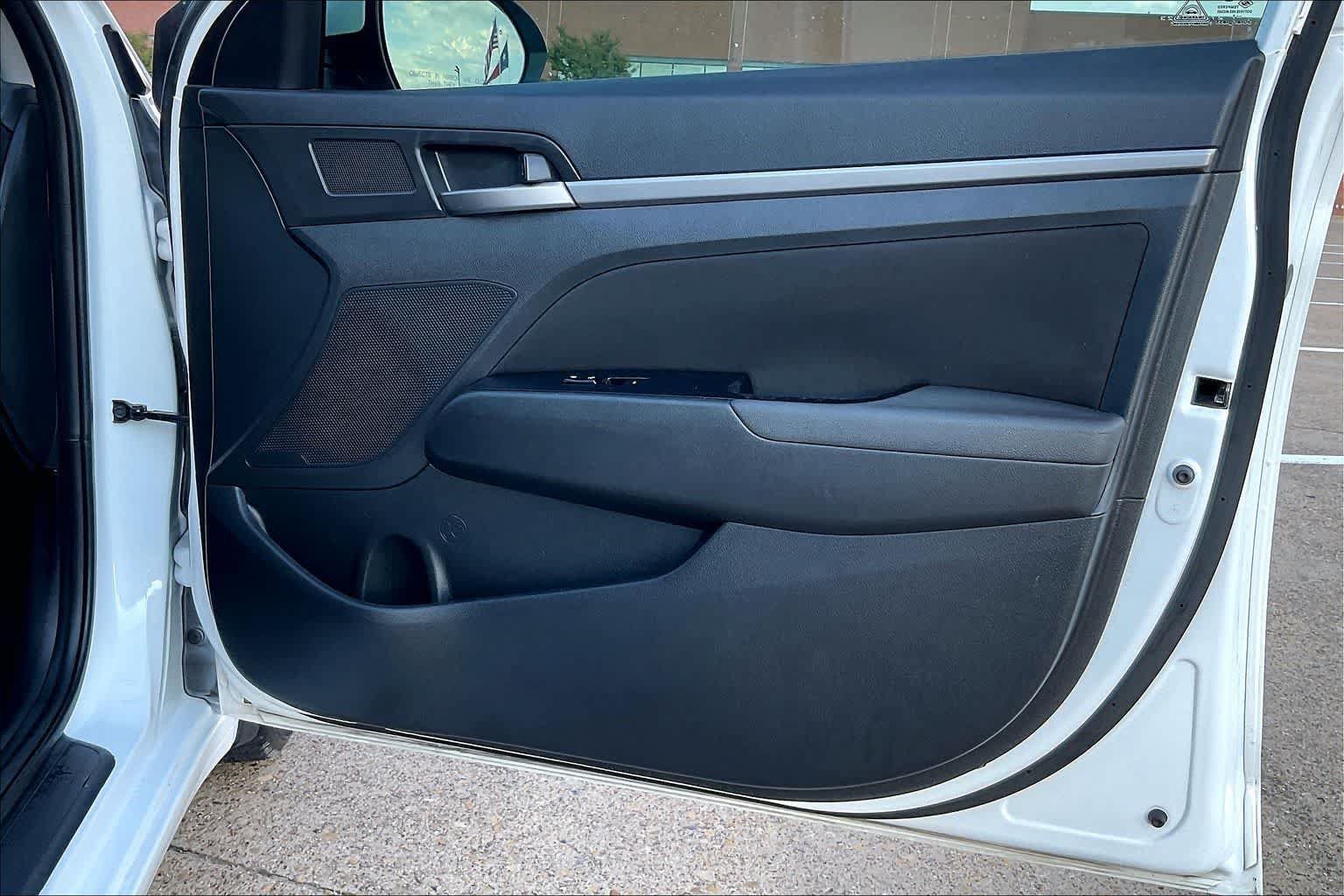 Used 2018 Hyundai Elantra Value Edition FWD image 26