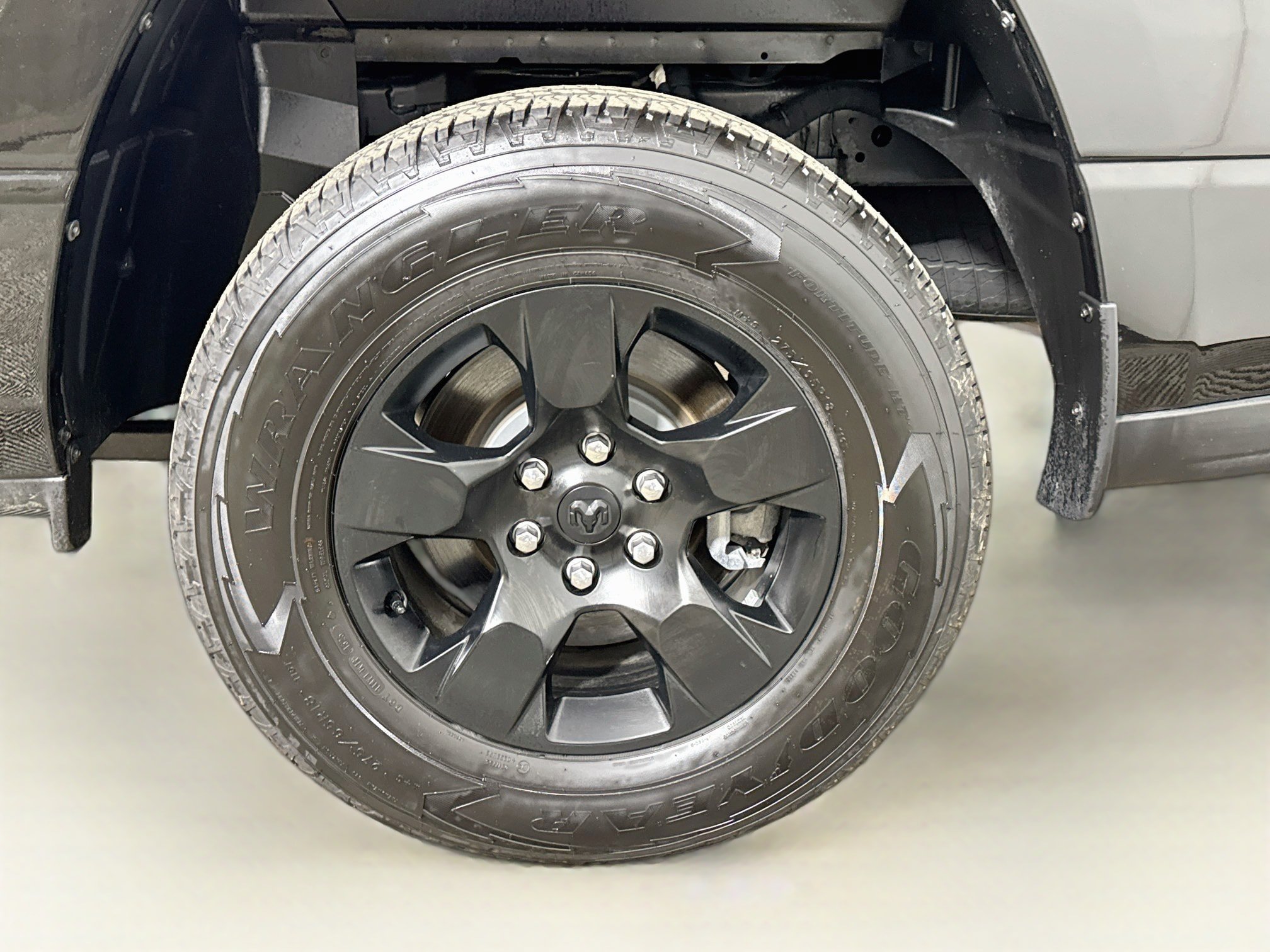 Used 2025 RAM 1500 Tradesman w/ Night Edition AWD/4WD image 29