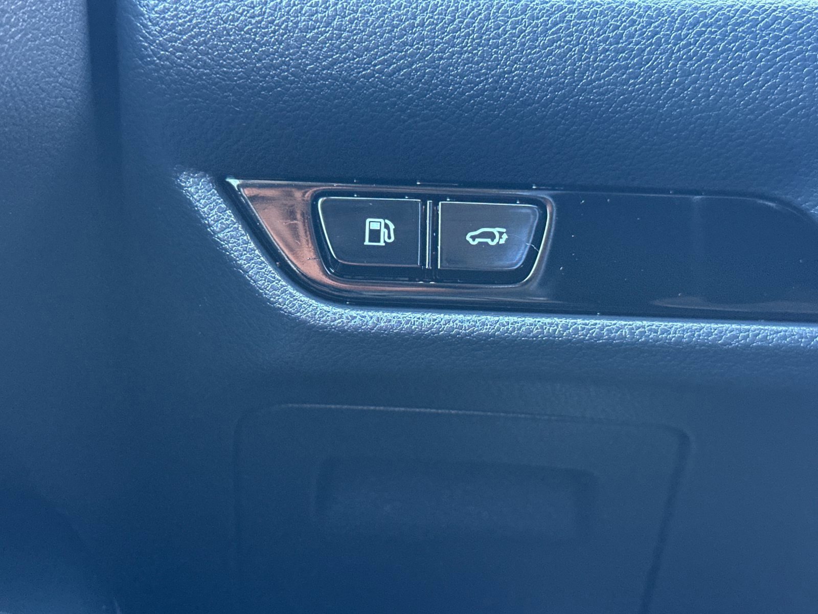 Used 2025 Lexus NX 350h AWD w/ Premium Package image 31