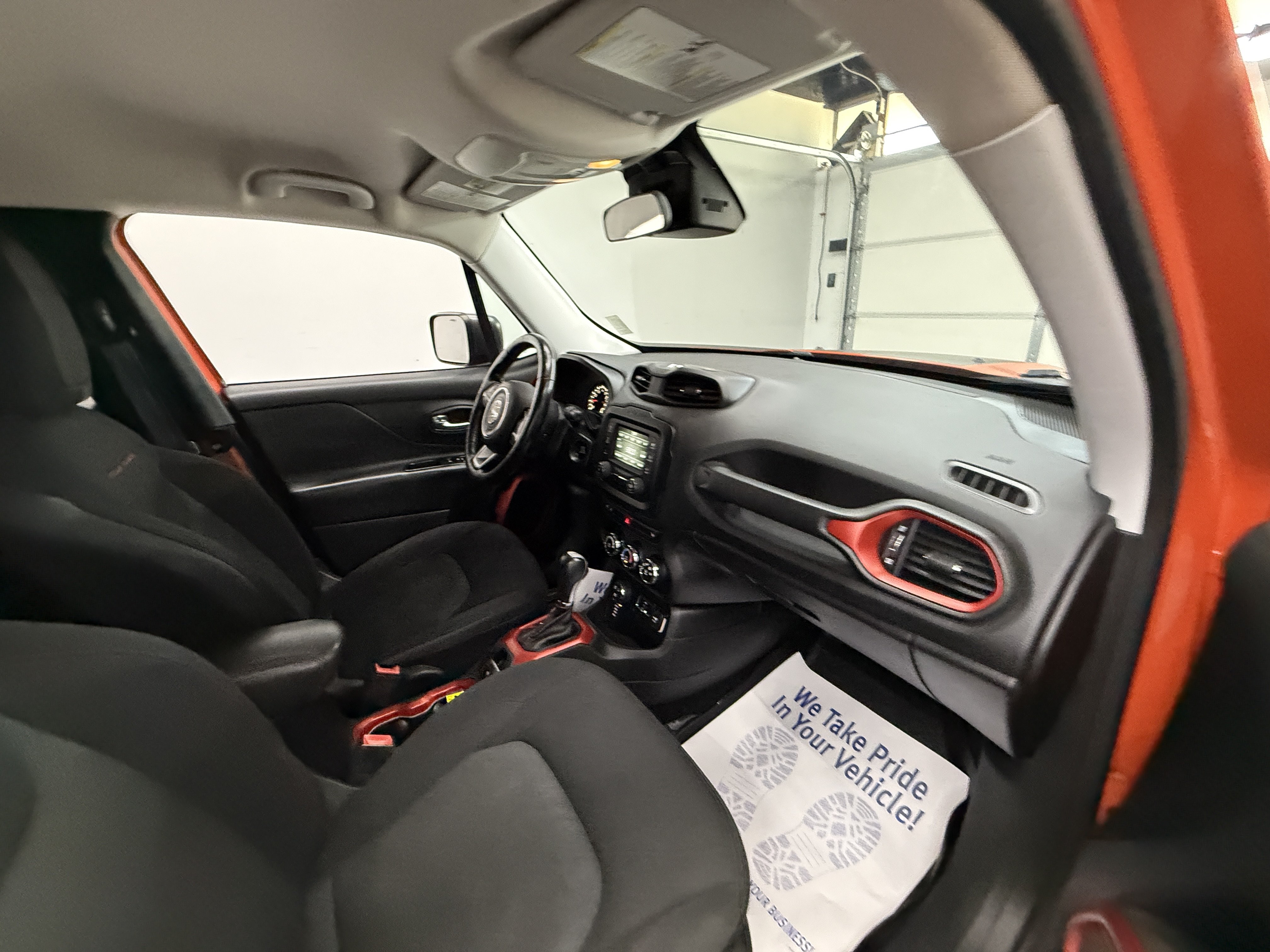 Used 2015 Jeep Renegade Trailhawk w/ Cold Weather Group AWD/4WD image 19
