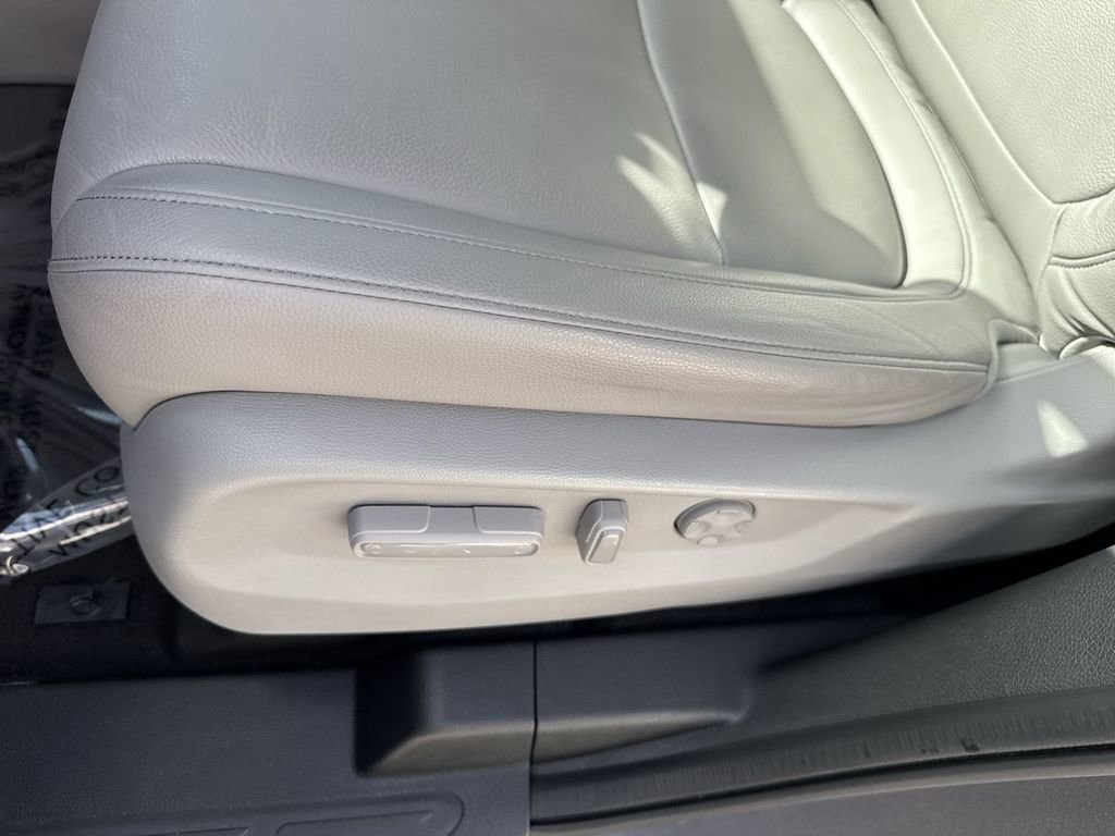 Used 2023 Honda Odyssey EX-L image 41