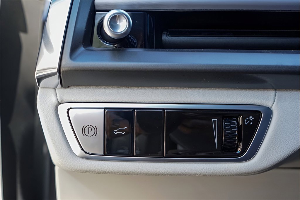 New 2026 Cadillac Vistiq Luxury image 14