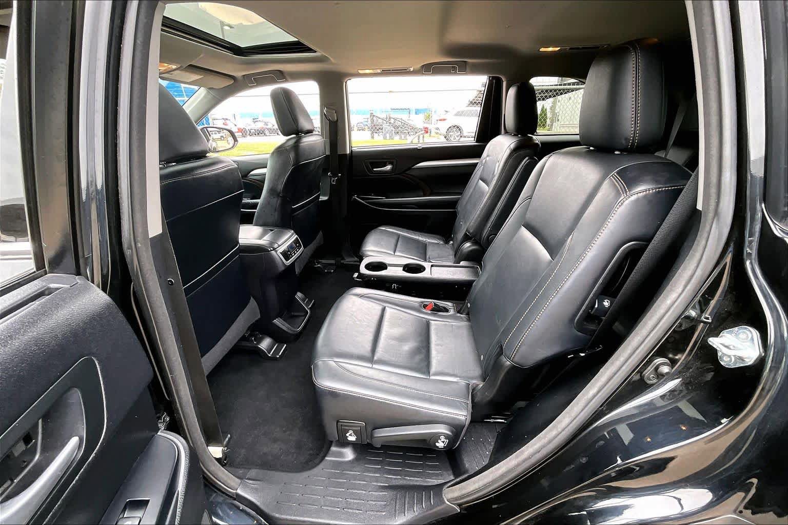 Used 2015 Toyota Highlander XLE AWD/4WD image 21