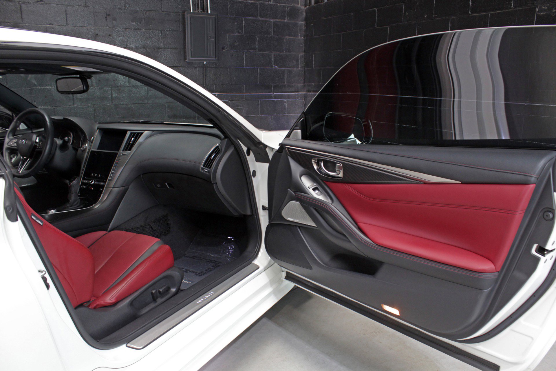 Used 2022 INFINITI Q60 Red Sport 400 w/ Cargo Package RWD image 28