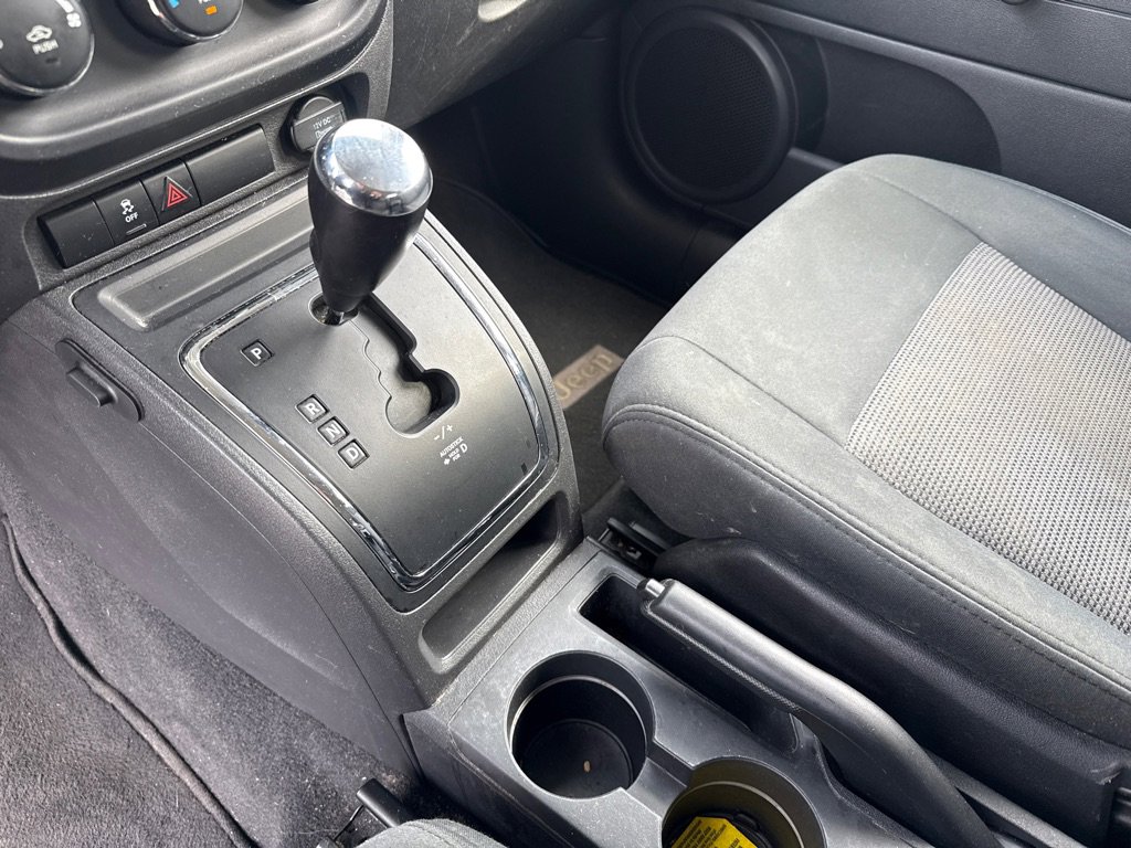 Used 2011 Jeep Patriot Sport image 16