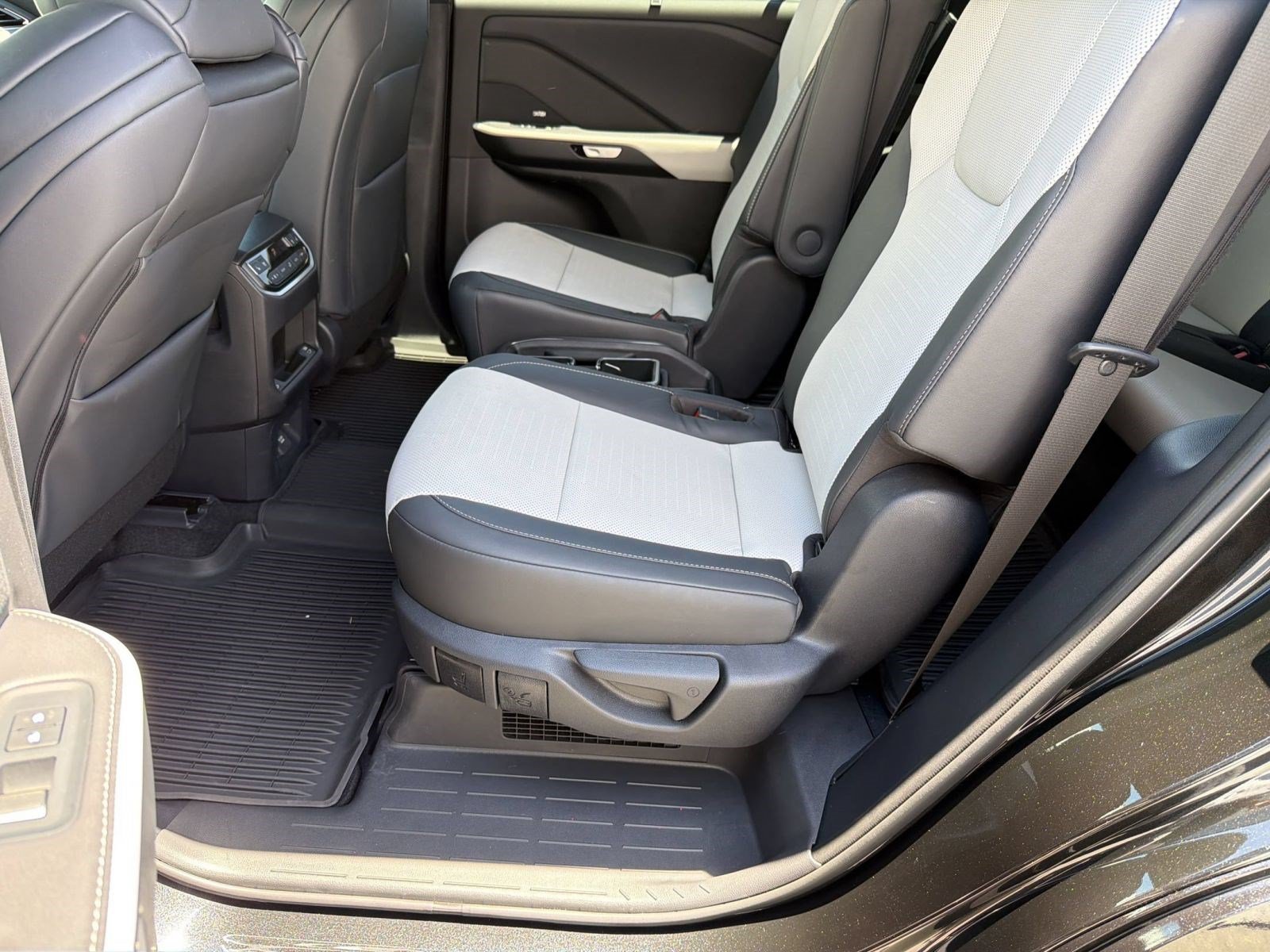 Used 2026 Lexus TX 500h AWD w/ Technology Package image 14