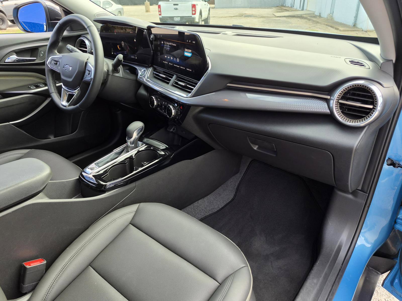 Used 2025 Chevrolet Trax ACTIV w/ Driver Confidence Package FWD image 8