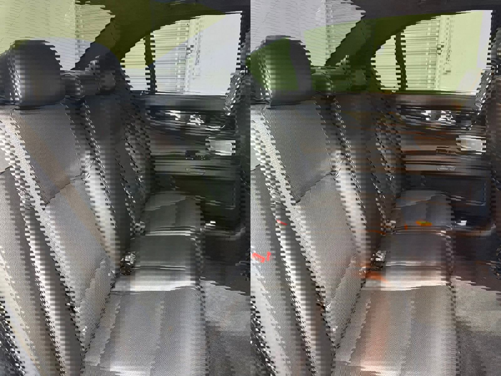 Used 2013 BMW 750Li LWB image 47