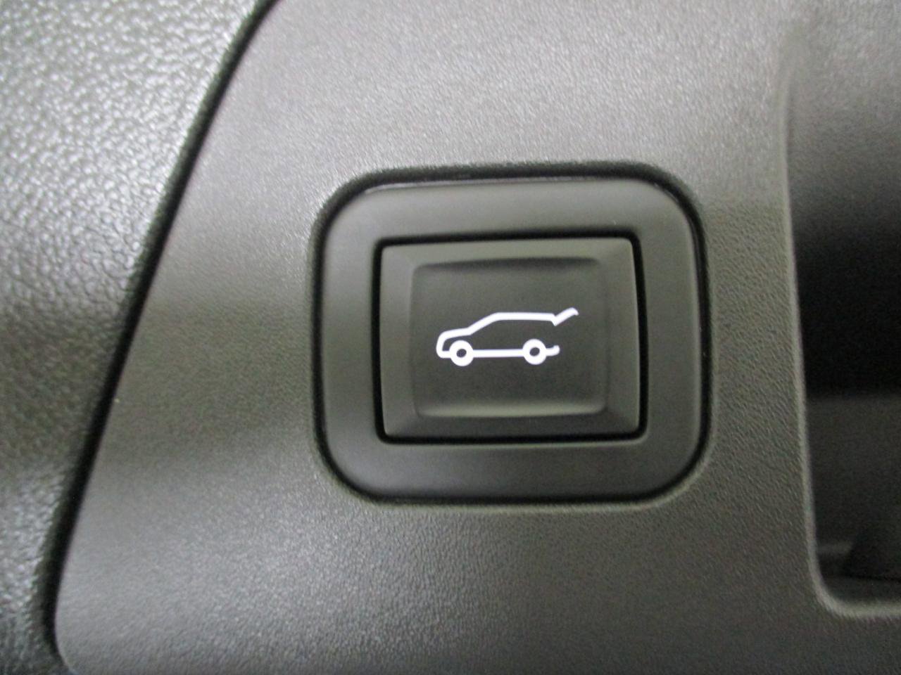 Used 2023 Buick Envision Essence w/ Sport Touring Package image 15