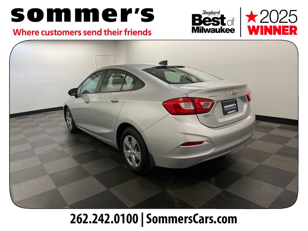 Used 2018 Chevrolet Cruze LS FWD image 3