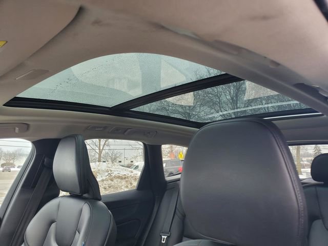 Certified 2023 Volvo XC60 B5 Core w/ Climate Package image 13