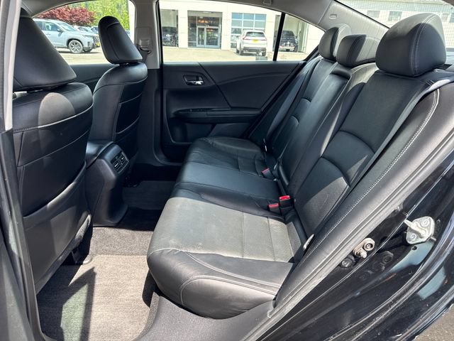 Used 2017 Honda Accord Touring image 16