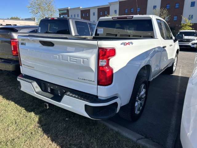 Used 2022 Chevrolet Silverado 1500 Custom w/ Safety Confidence Package AWD/4WD image 6