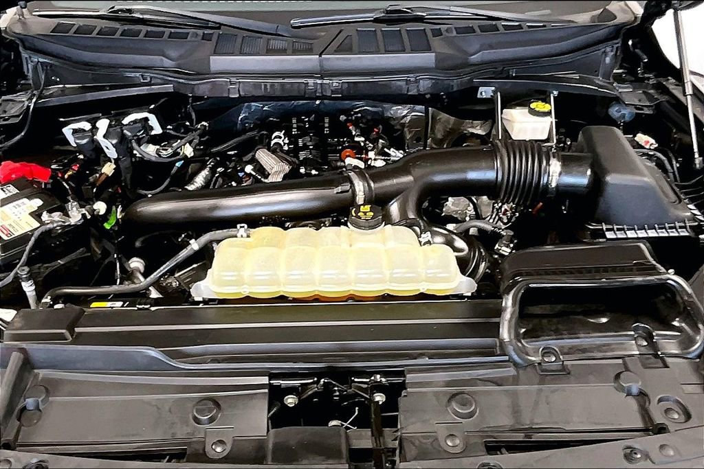 Used 2021 Ford F150 Lariat image 9