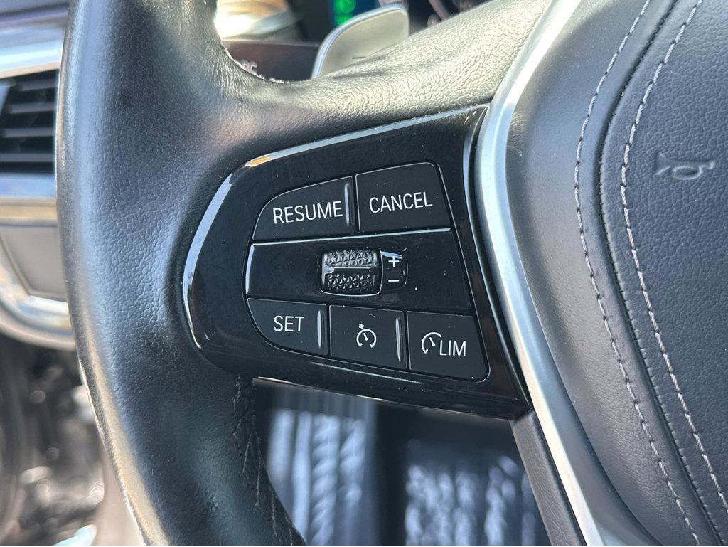 Used 2021 BMW 530e w/ Convenience Package RWD image 22