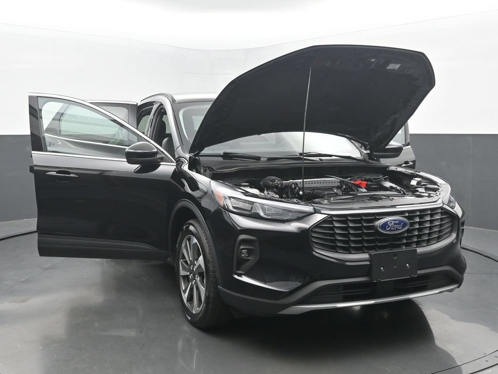 Used 2025 Ford Escape Platinum AWD/4WD image 55
