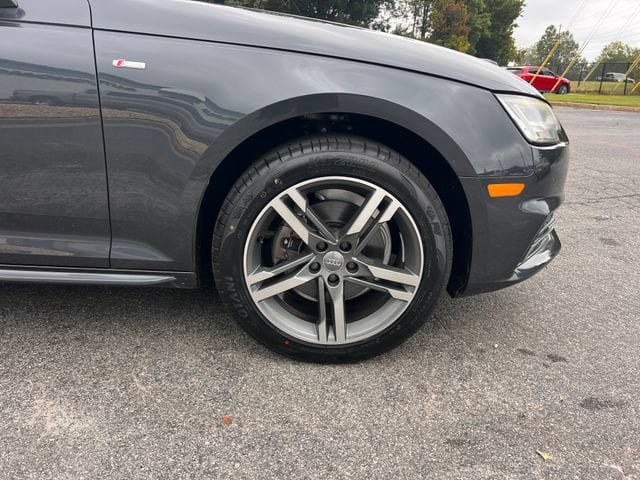 Used 2018 Audi A4 2.0T Ultra Premium Plus w/ Premium Plus Package FWD image 38