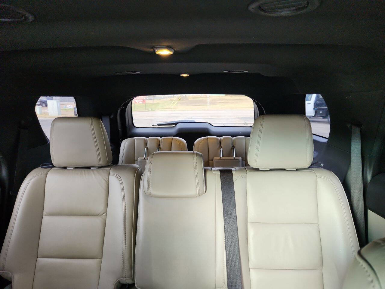 Used 2014 Ford Explorer XLT w/ Equipment Group 202A image 16